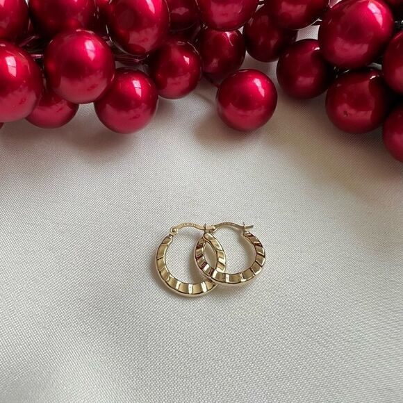 Fancy Hoop earrings 14k solid gold | Minimal | perfect gift | - Picture 7 of 10